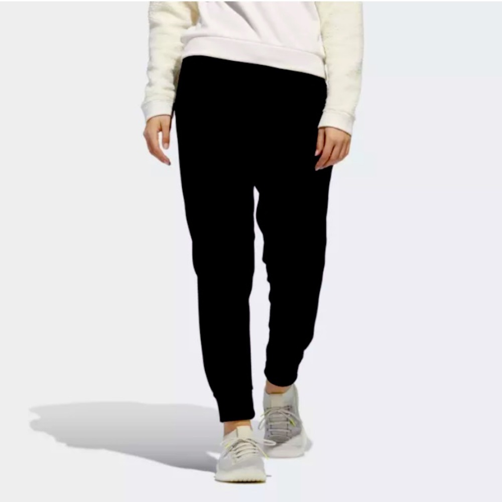 Adidas Team Issue Tapered Women’s Joggers! NWT